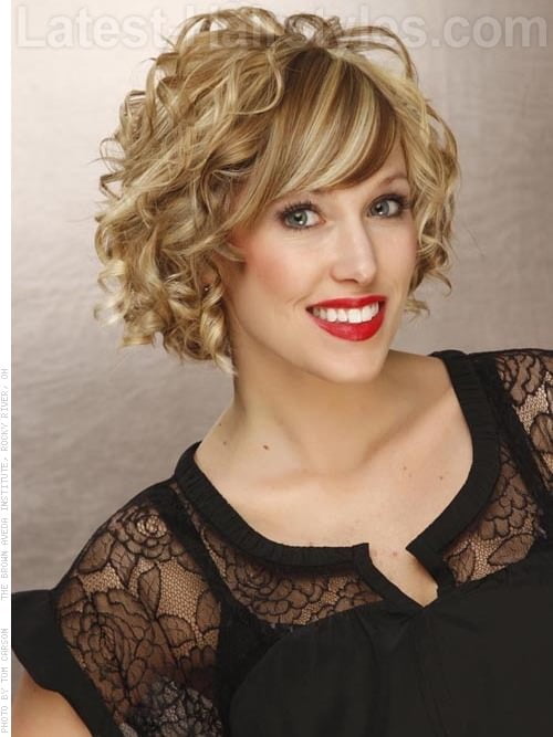 25 Chin Length Bob Hairstyles &#038; Haircuts That Are Absolutely Stunning