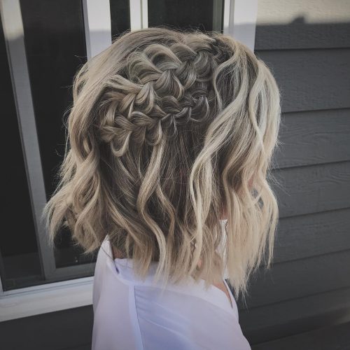 14 Ways to Style Beach Waves for Short Hair