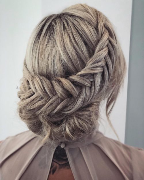 21 Super Quick and Easy Updos Anyone Can Do
