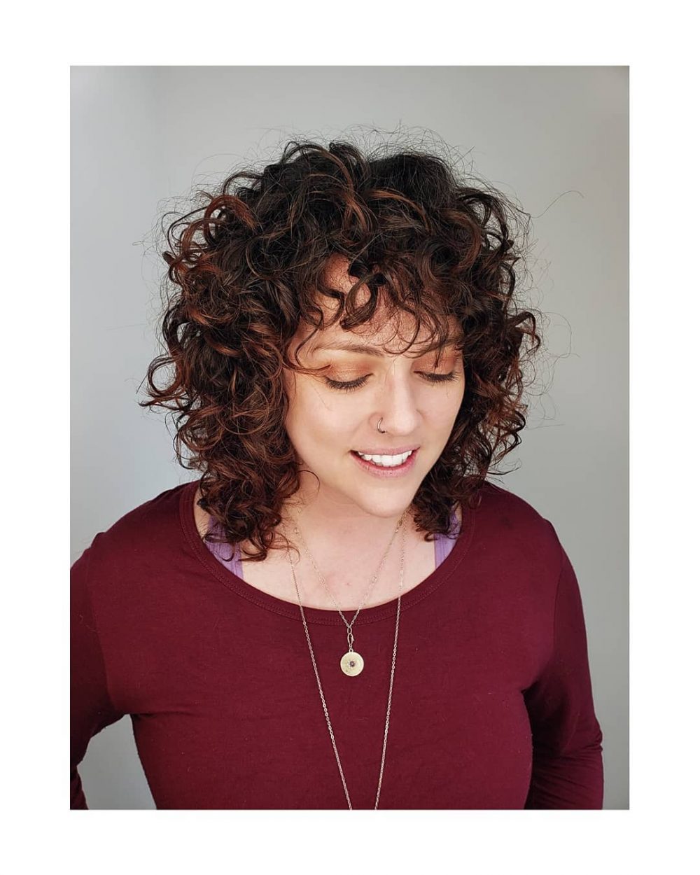 21 cute examples of naturally curly hair with bangs