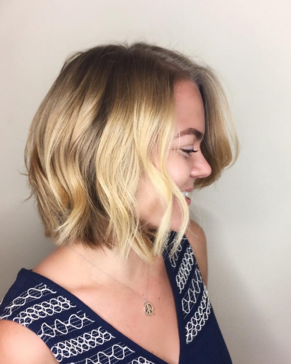 21 Flattering Hairstyles for Long Faces