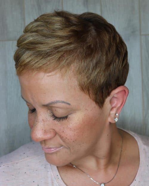 34 Flattering Short Haircuts for Older Women