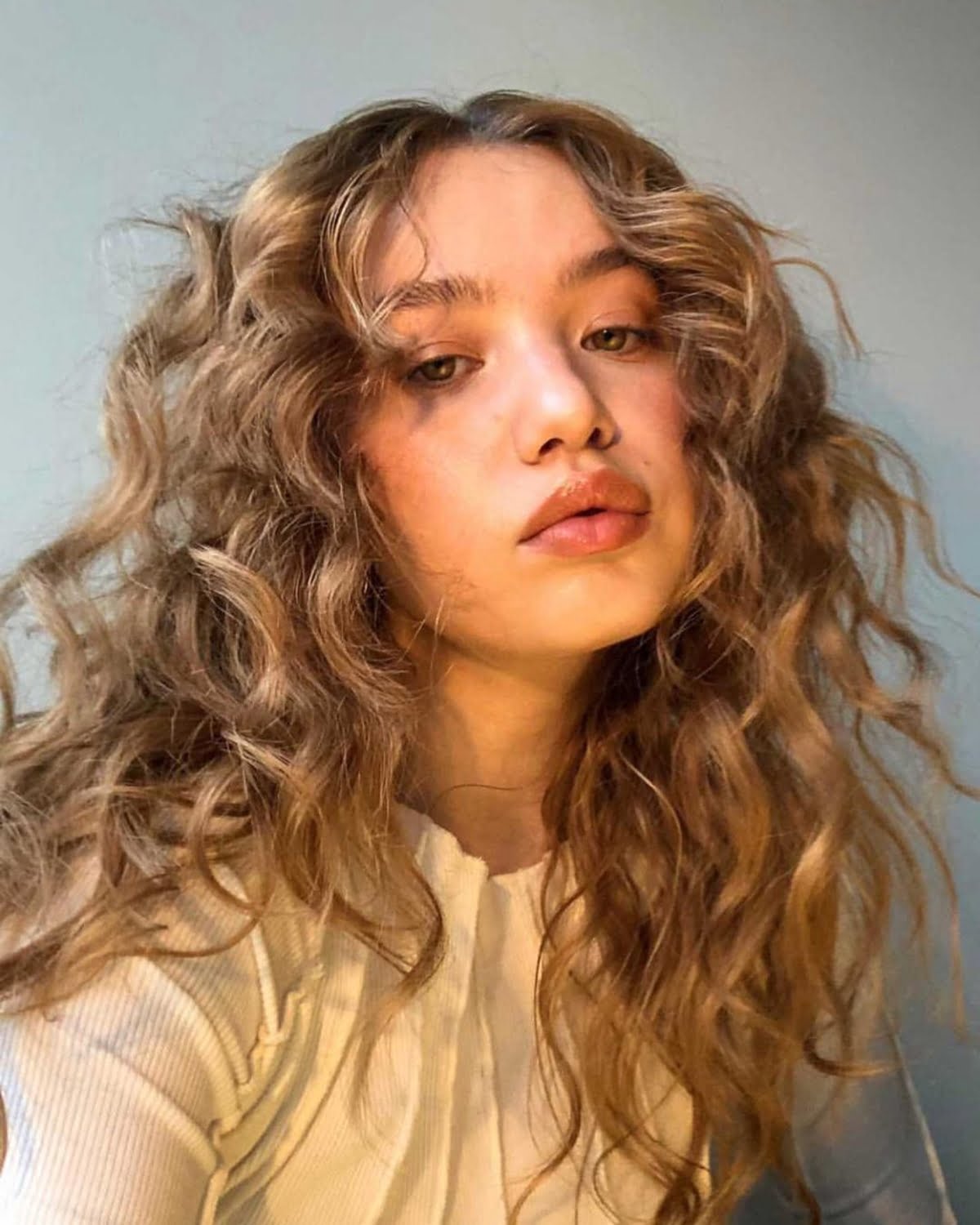 21 Curtain Bangs to Flatter Every Face Shape and Hair Type (2021 Trend Alert)