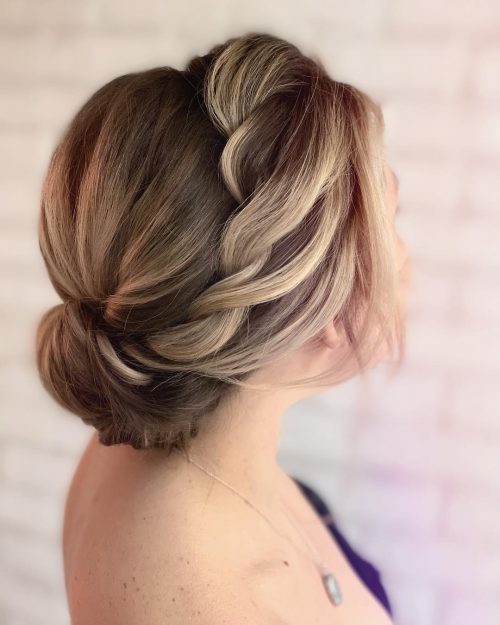 15 Most Beautiful Halo Braid Hairstyles to Copy