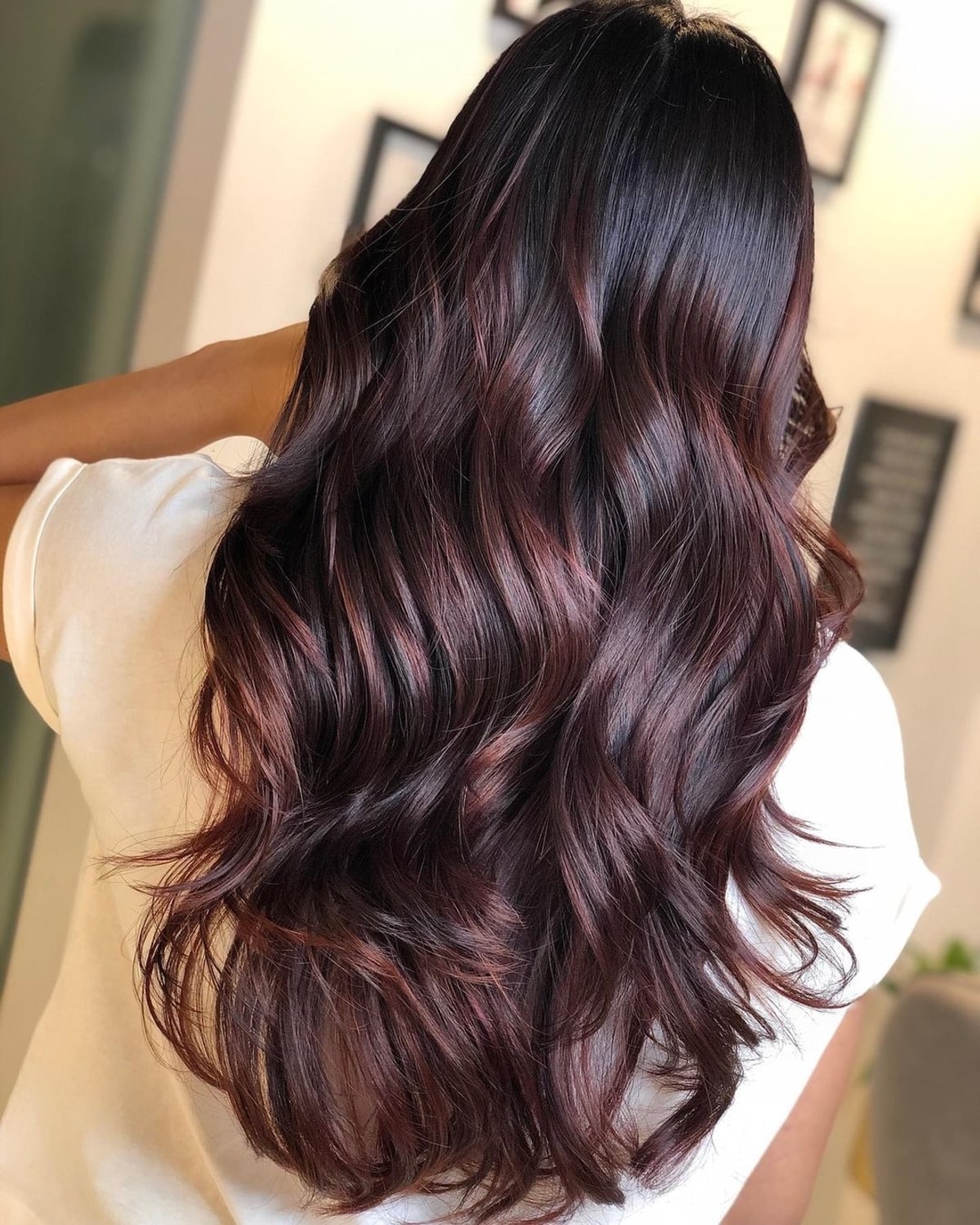 24 Jaw-Dropping Dark Burgundy Hair Colors You Have to See