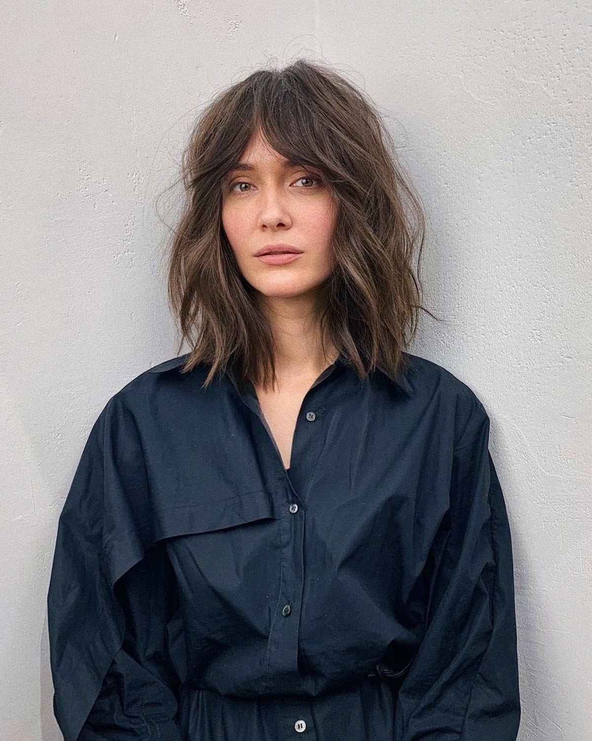 18 Bob with Curtain Bangs Hairstyle Ideas for Modern, Beachy Women