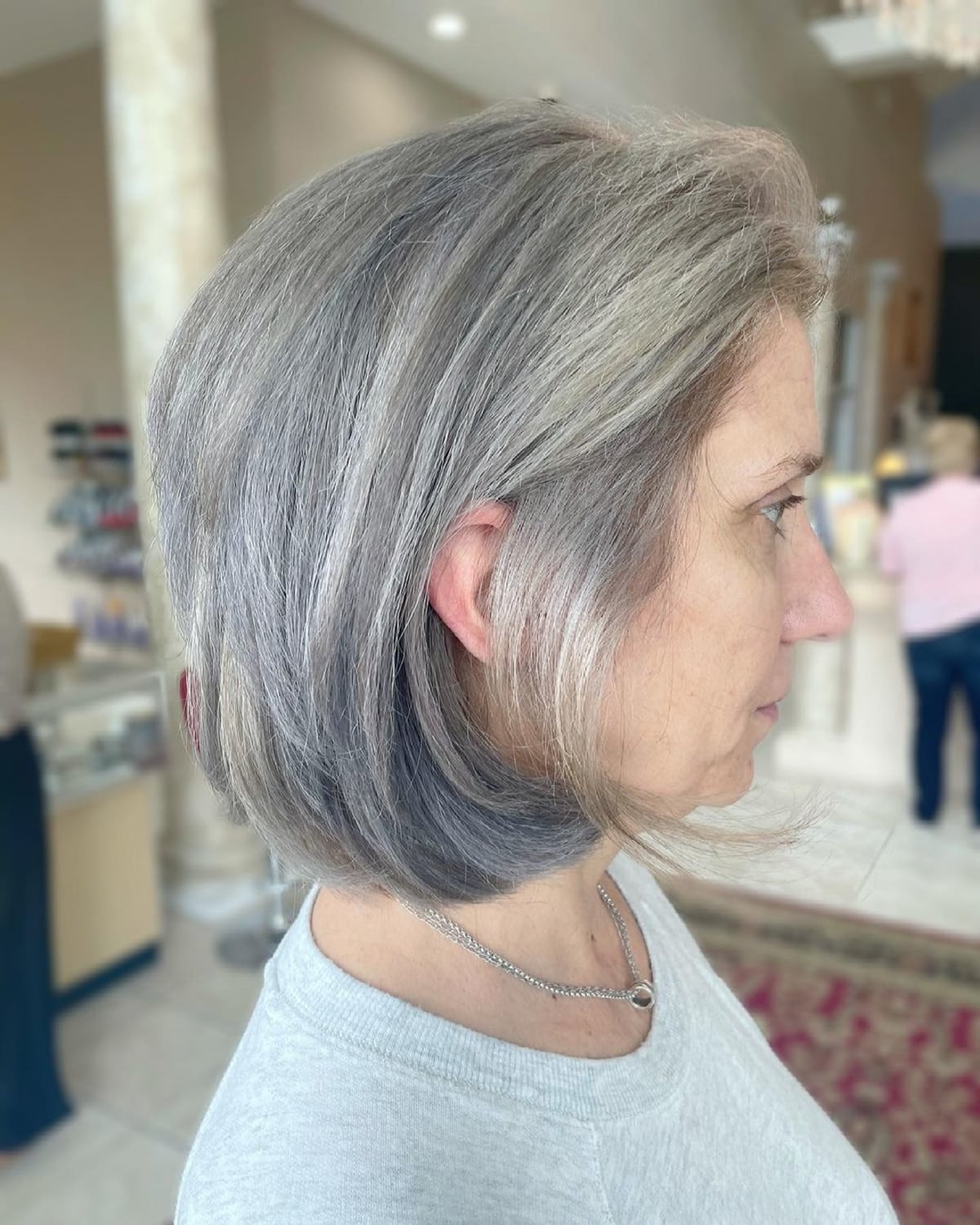 24 Edgy Hairstyles for Women Over 60 Who Want a Young &#038; Mod Look