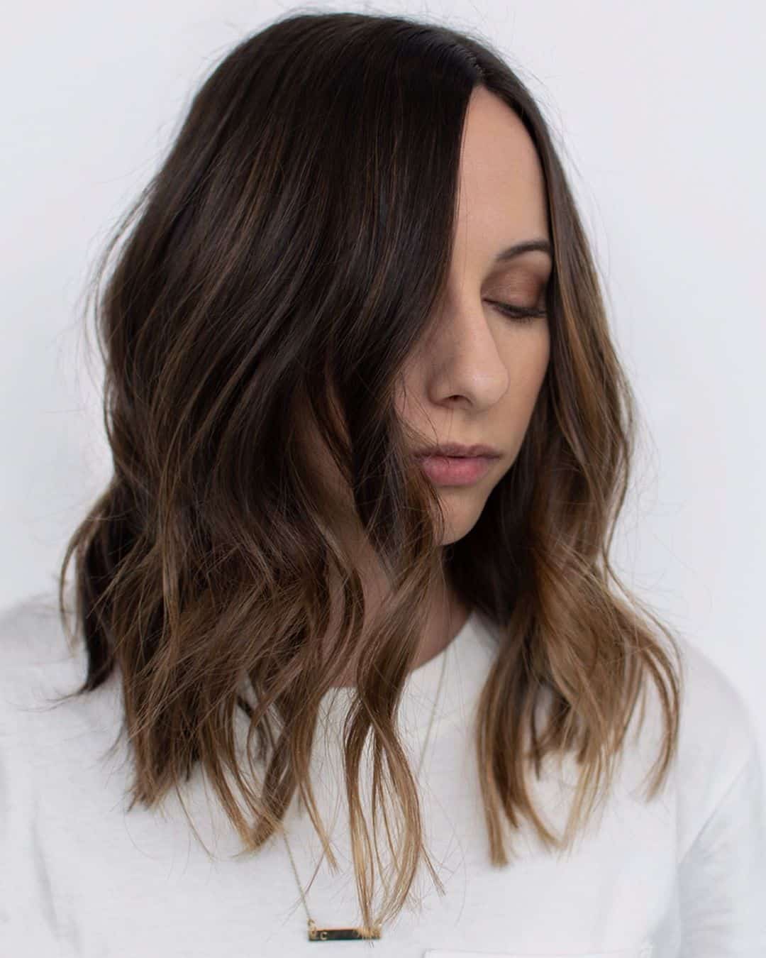 21 Hottest Long Wavy Bob Hairstyles & Haircuts You Can Totally Pull Off