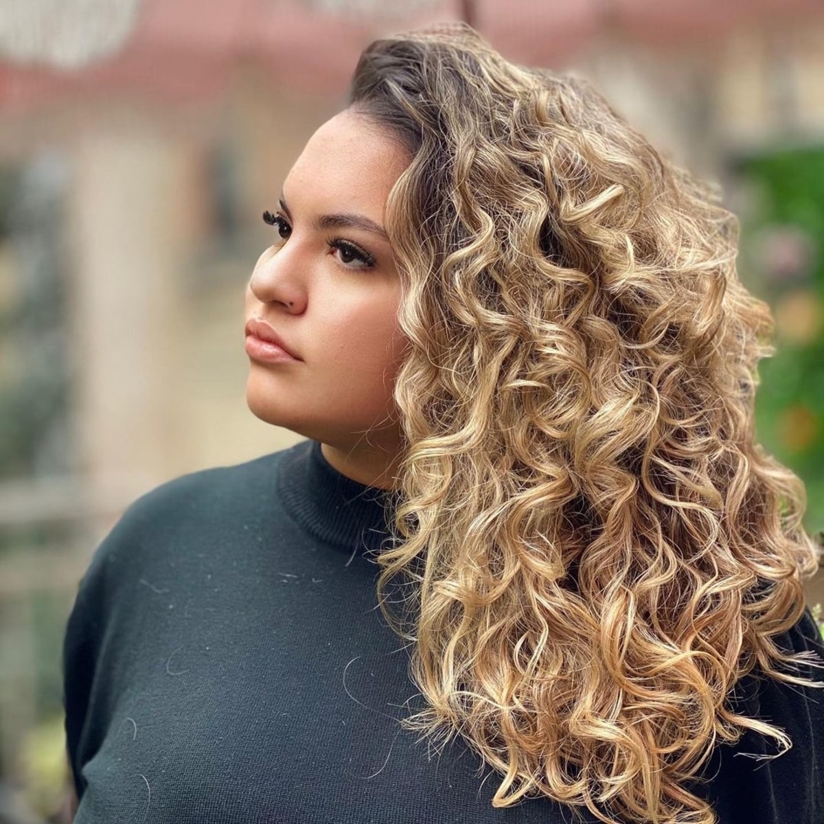 28 Cutest Long Curly Hairstyles