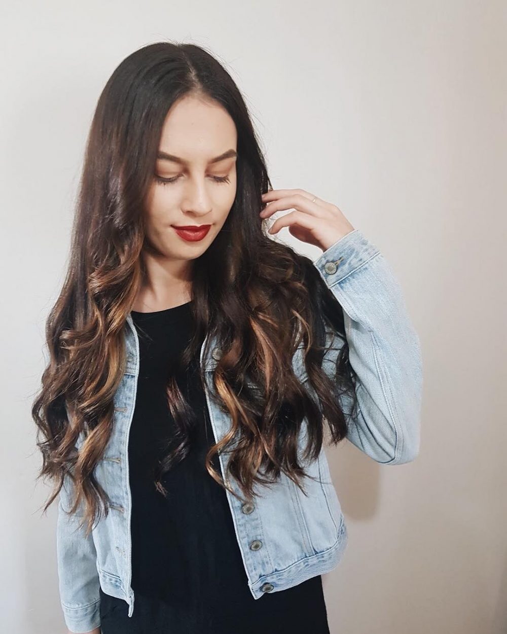 24 Long Wavy Hair Ideas That Trending Right Now
