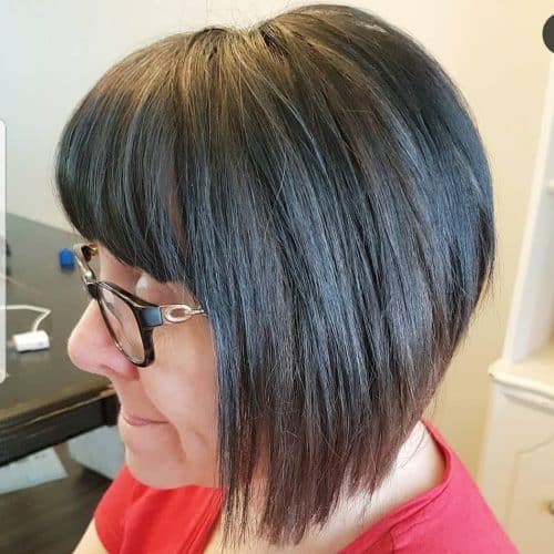 26 Best Short Haircuts for Women Over 60 to Look Younger in 2021