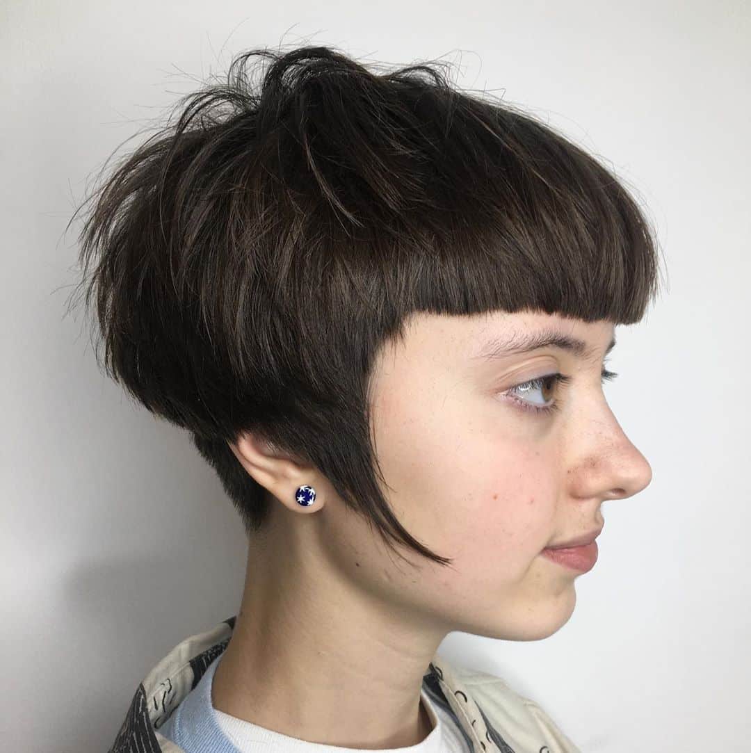 17 Stacked Inverted Bob Haircuts for Stylish, Edgy Girls