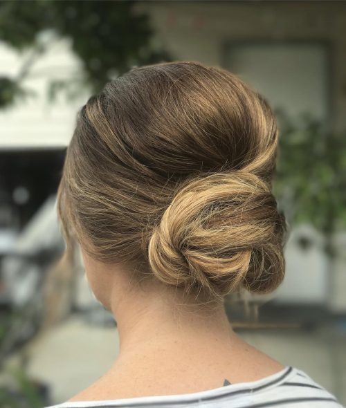 28 Cute &#038; Easy Updos for Long Hair You Have to See!