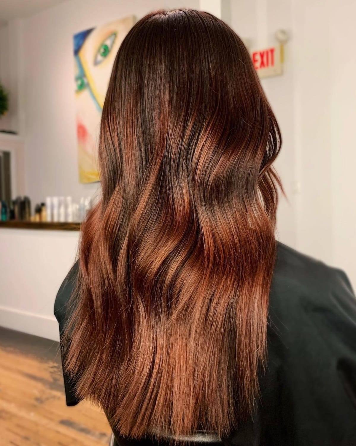 26 Amazing Examples of Dark Hair with Highlights for Incredible Contrast