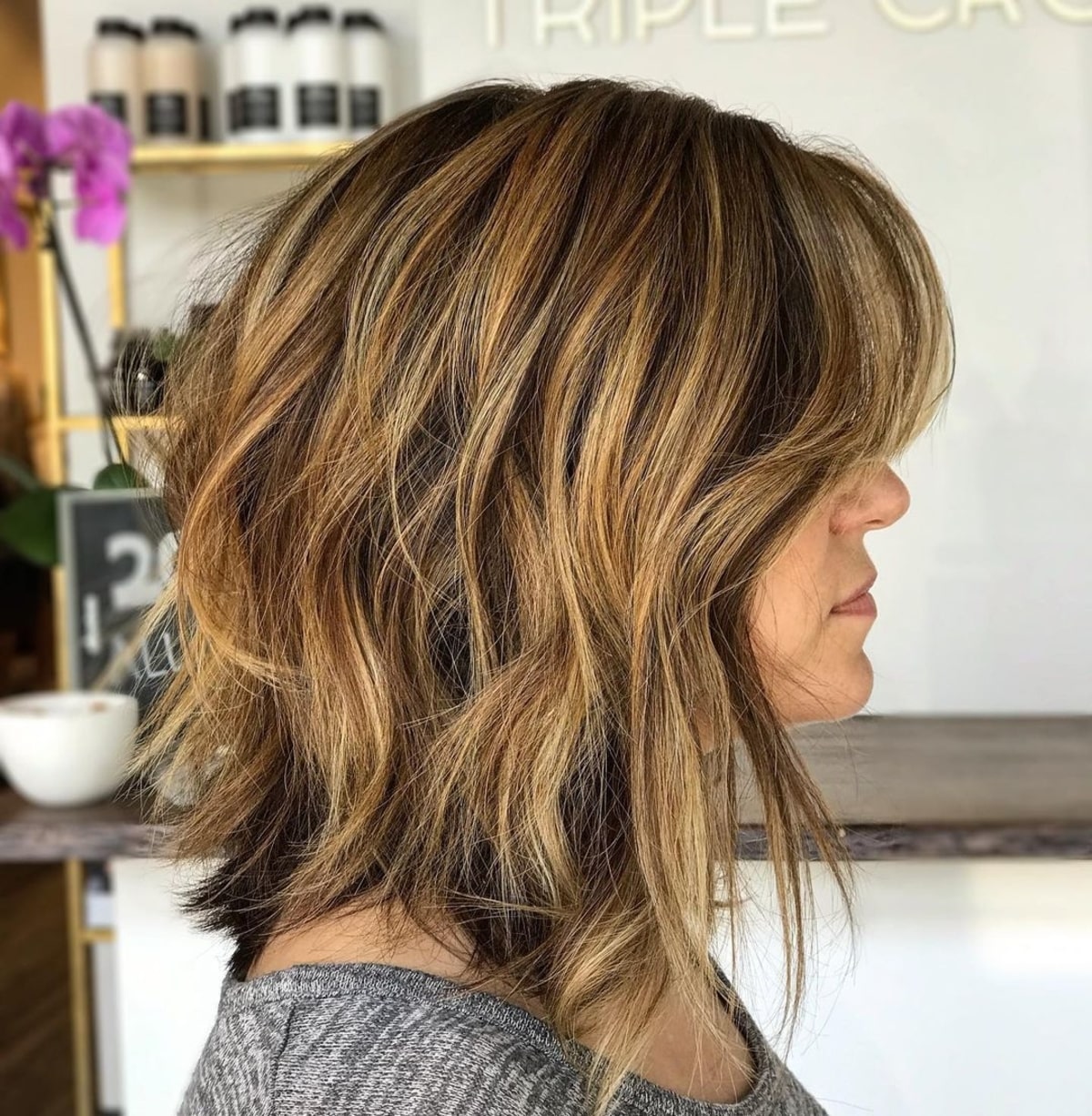 20 Fantastic Short to Medium Layered Haircuts for That In-Between Length