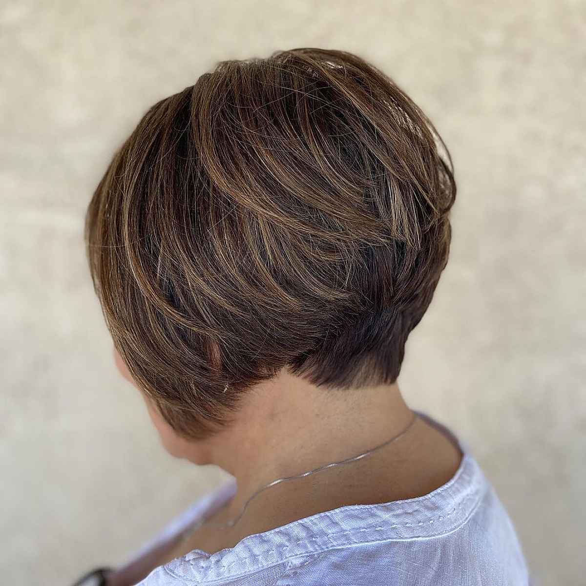 25 Stylish Wedge Haircuts for Women Over 60